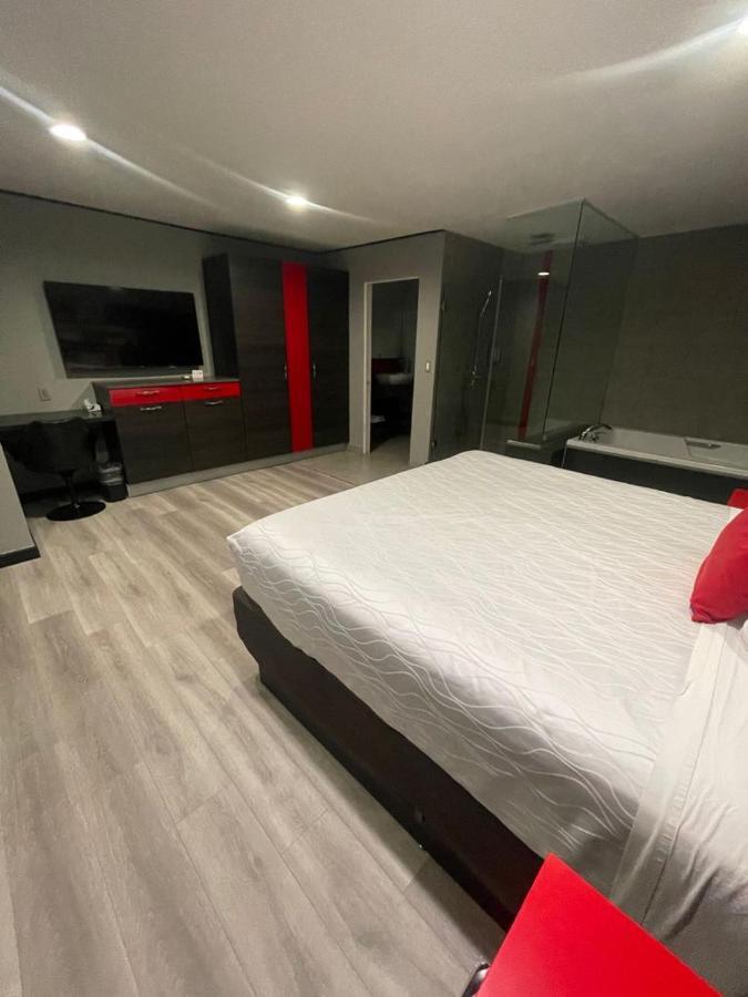 Astro Pasadena Hotel Extérieur photo